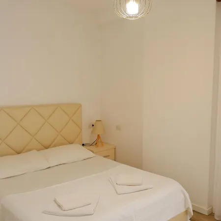 Merys House City Center Appartamento Shkodër
